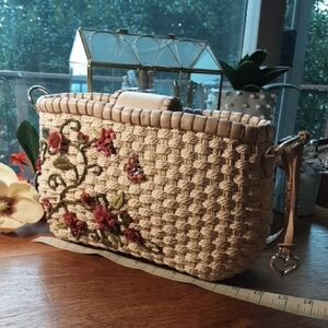 Floral Woven Straw Handbag